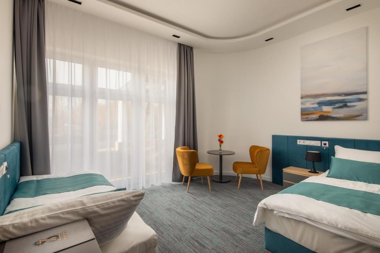 Sziget Hotel Nyíregyháza エクステリア 写真