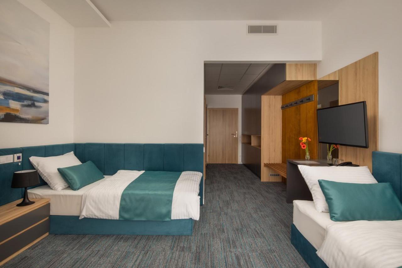 Sziget Hotel Nyíregyháza エクステリア 写真