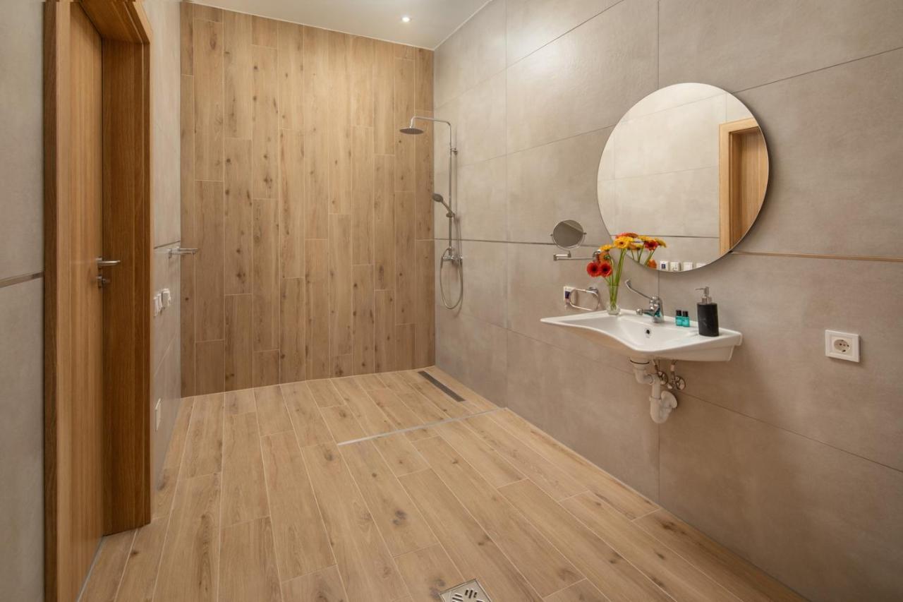Sziget Hotel Nyíregyháza エクステリア 写真