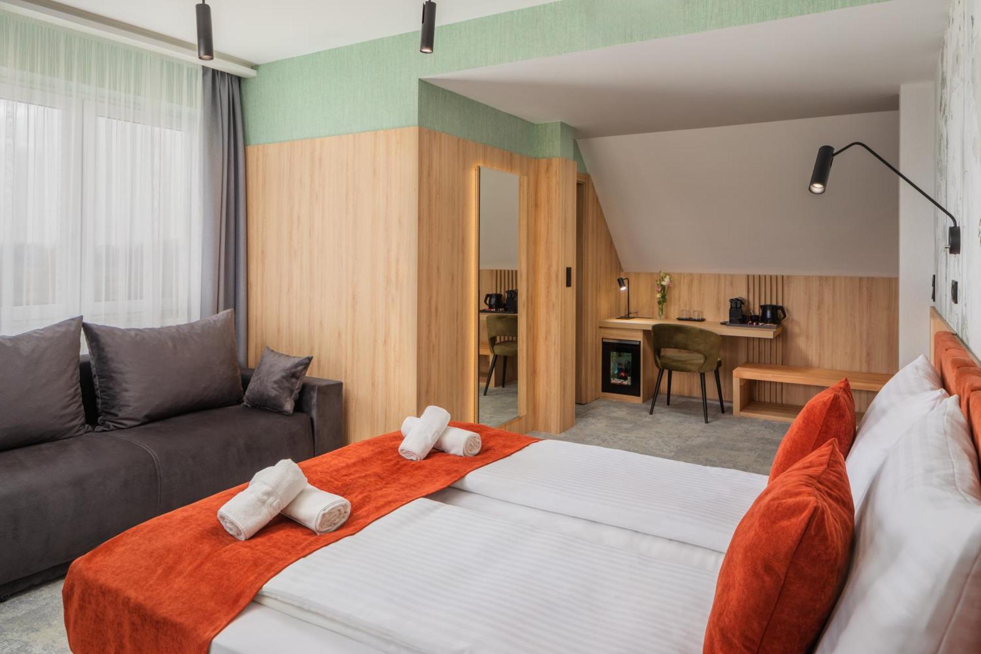Sziget Hotel Nyíregyháza エクステリア 写真